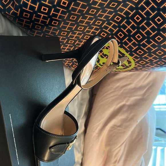 Black Coach heals, new with box - Picture 4 of 5